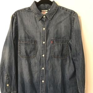 Levi’s long sleeve denim shirt